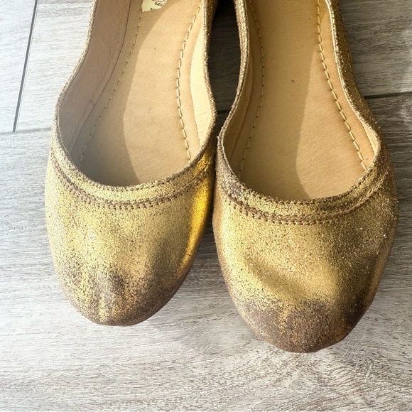 Frye Carson Distressed Ballet in Metallic Gold - Picture 3 of 12